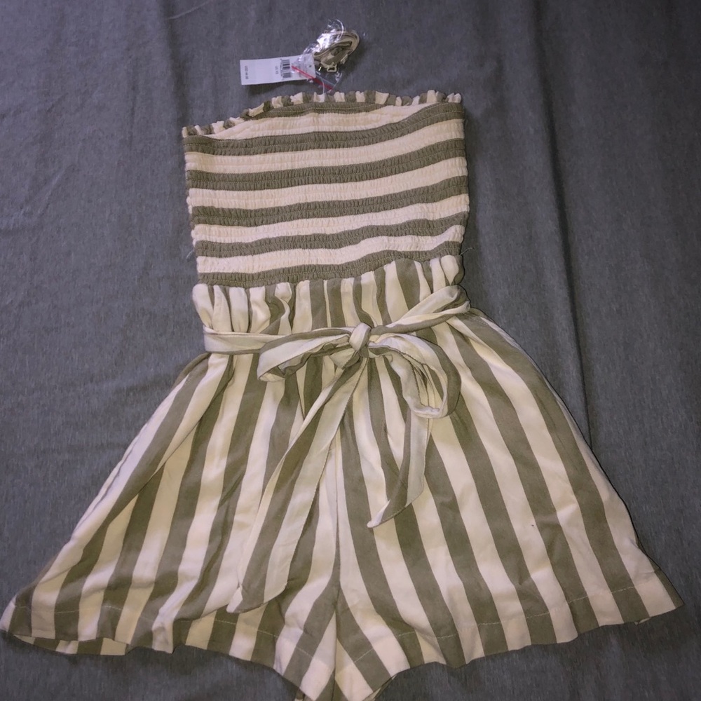 American Eagle Strapless Romper